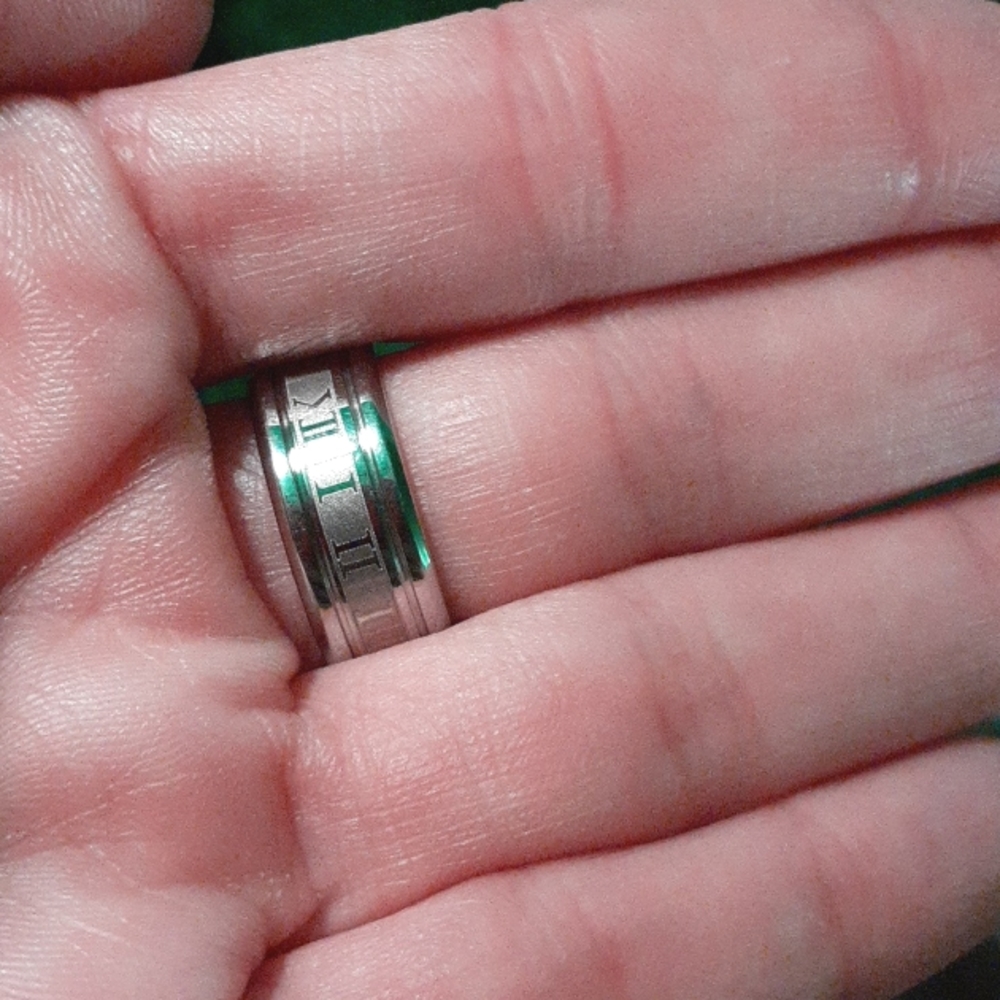 ROMAN NUMERAL RING - Picture 5 of 7